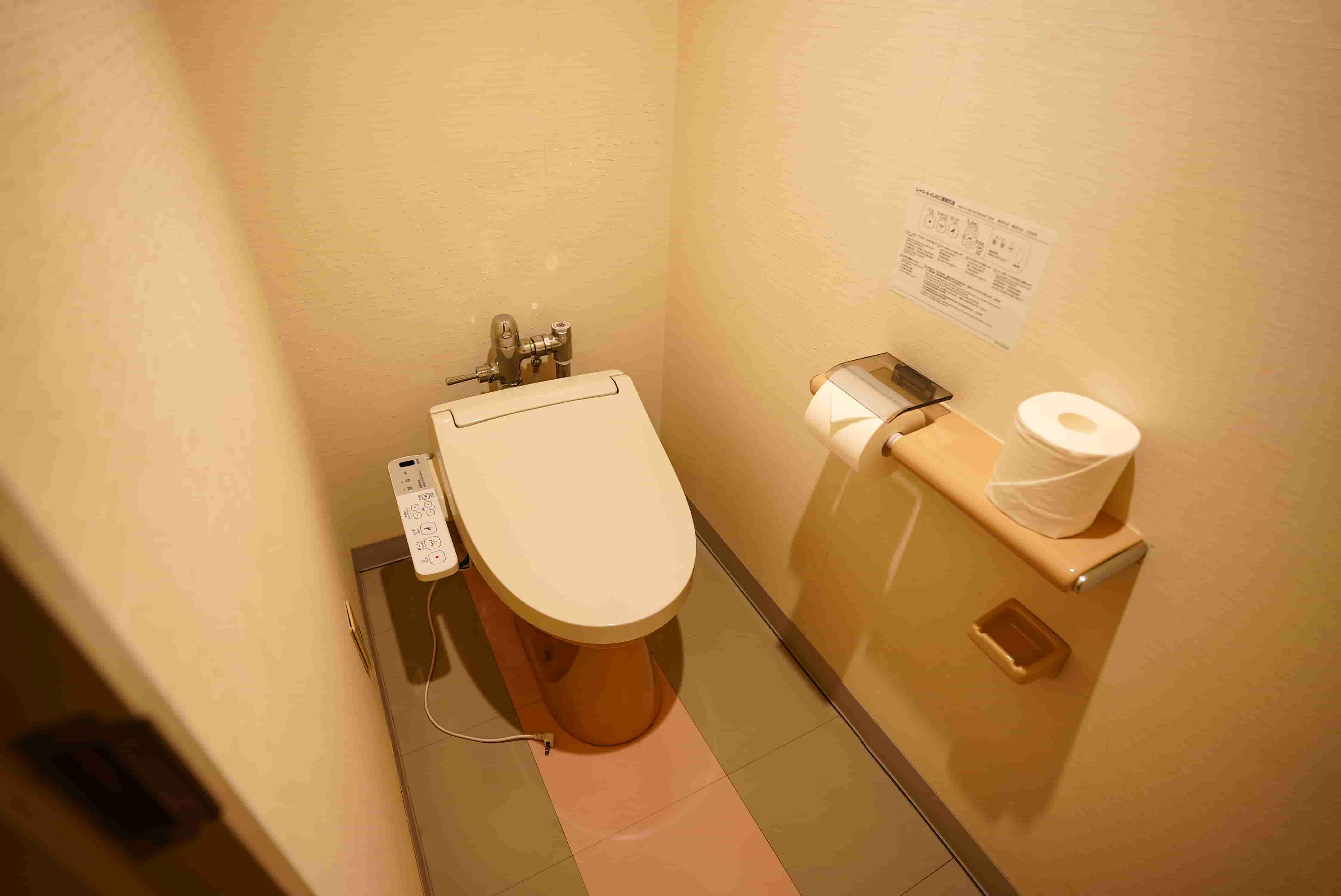 ファミリー和洋室 8